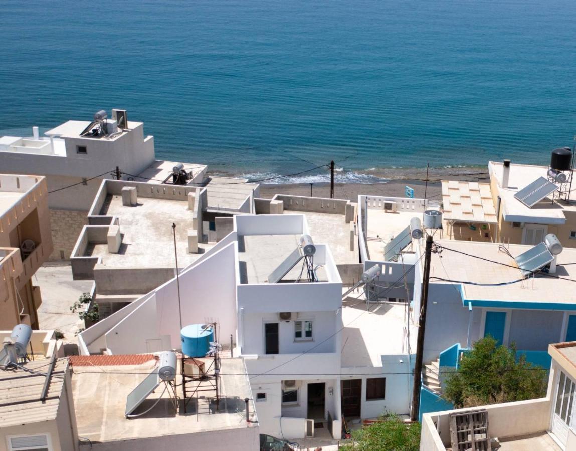 Irini-Kalamaki-Apartments エクステリア 写真