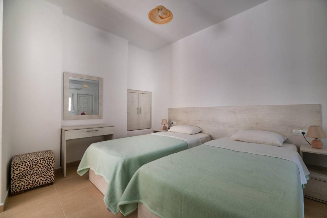 Irini-Kalamaki-Apartments エクステリア 写真